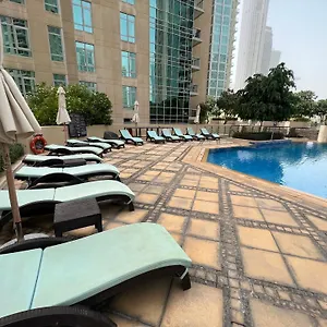 first-class-3br-with-full-burj-khalifa-view.dubaihotelsoffers.com/